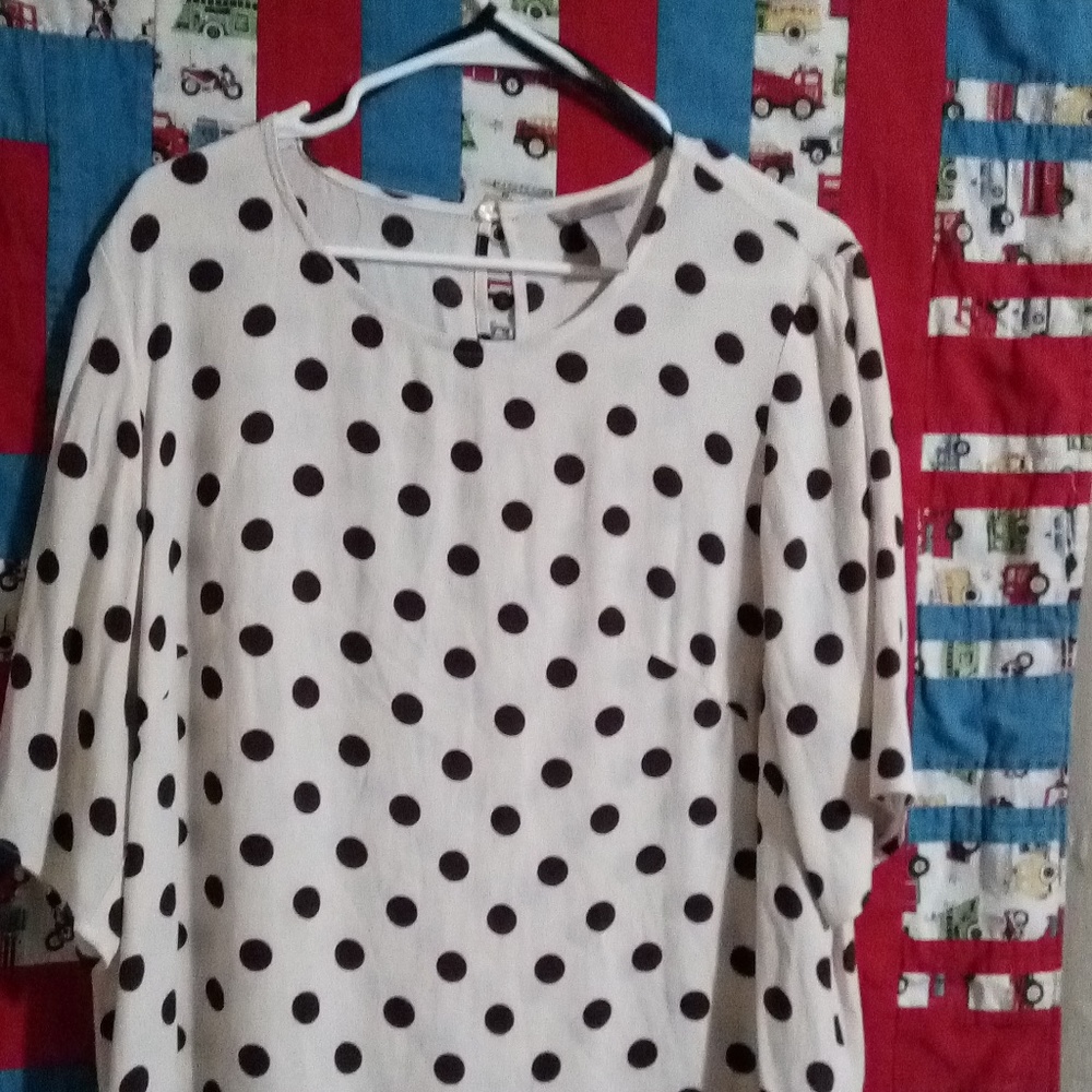 Pokkadottied blouse